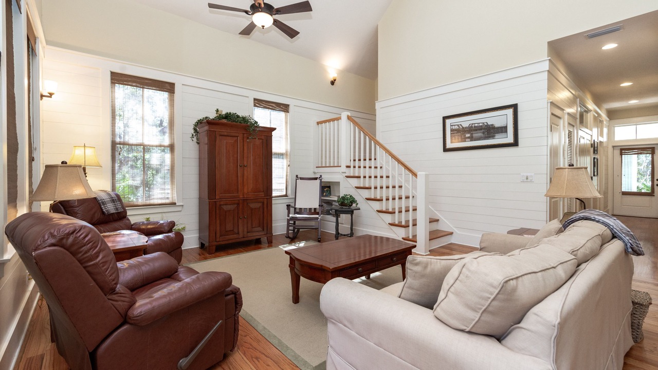 Photo of Livingroom in Apalachicola