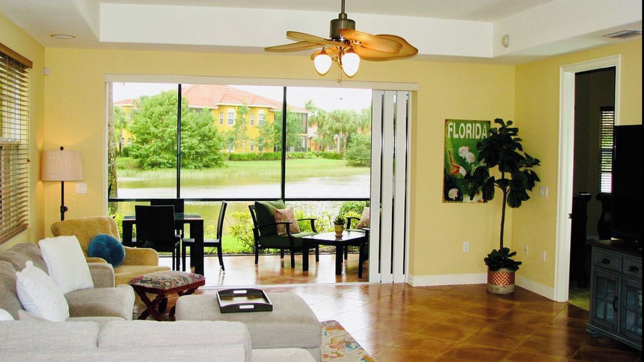 Photo of Livingroom in Miromar Lakes