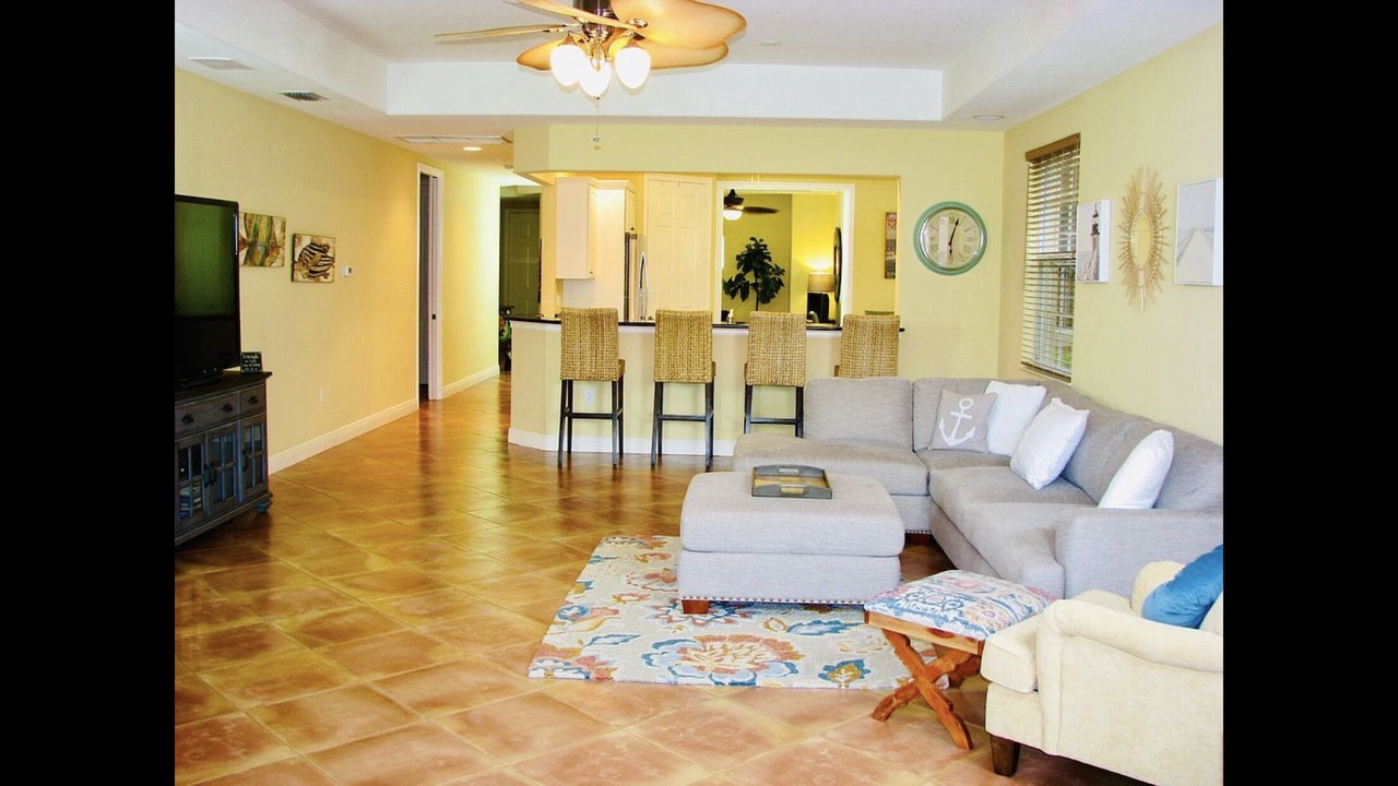 Photo of Livingroom in Miromar Lakes