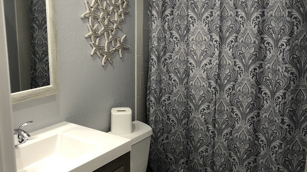 Photo of Bathroom in Jupiter Bay
