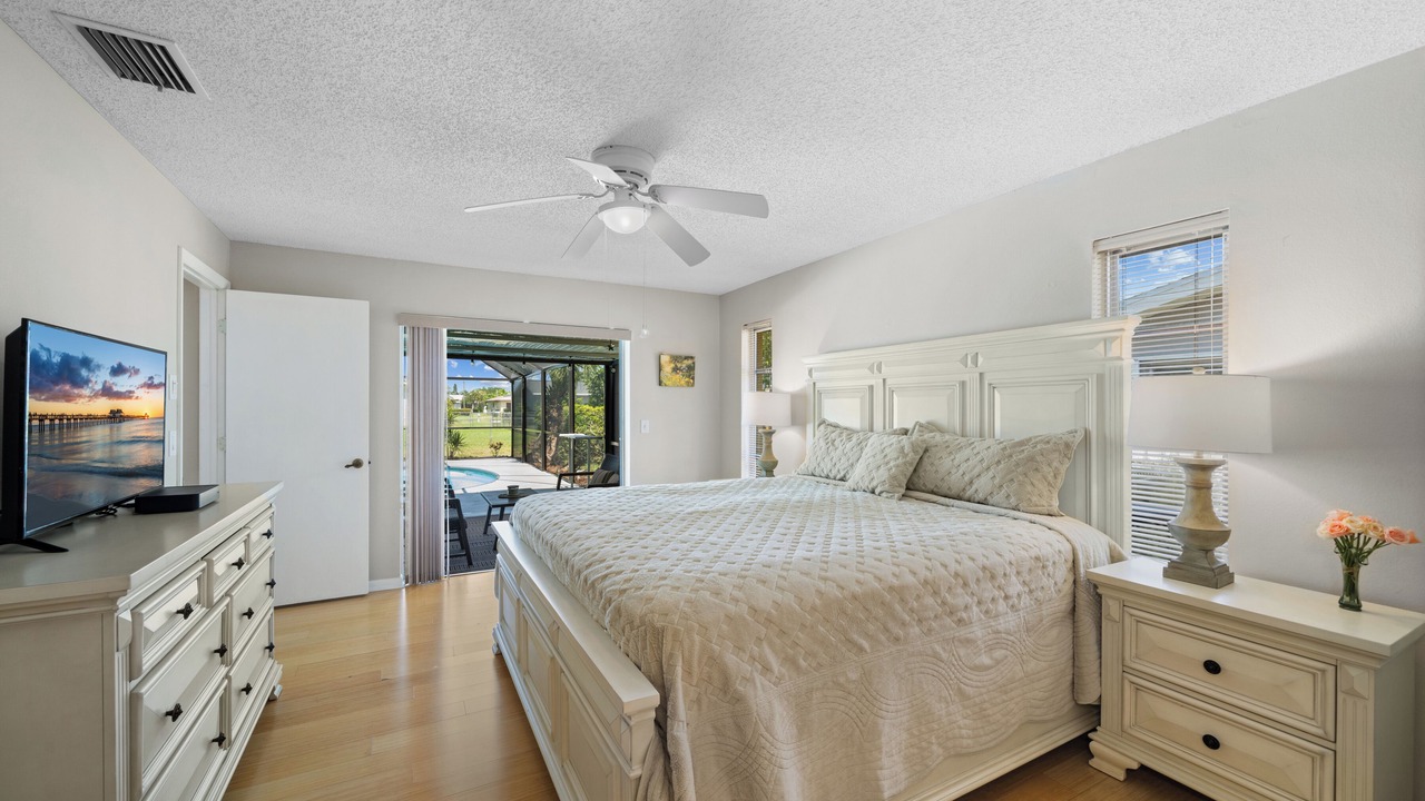 Photo of Bedroom in Caloosahatchee