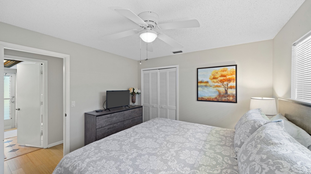 Photo of Bedroom in Caloosahatchee
