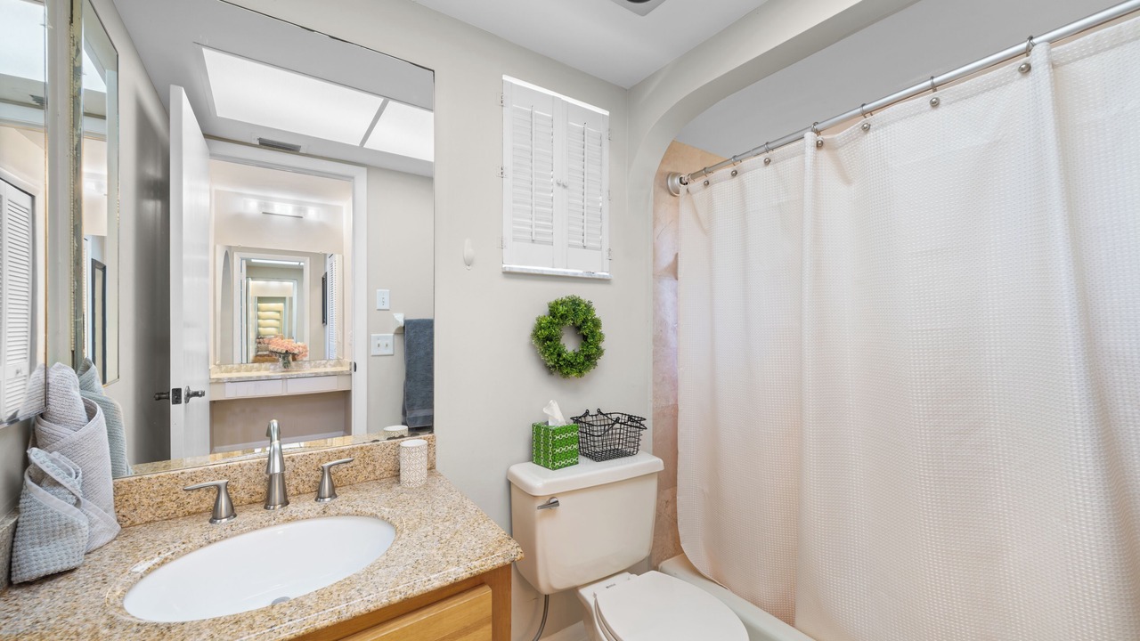 Photo of Bathroom in Caloosahatchee