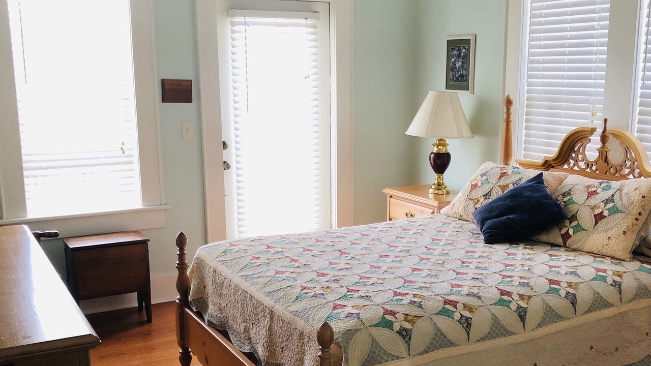 Photo of Bedroom in Babson Park
