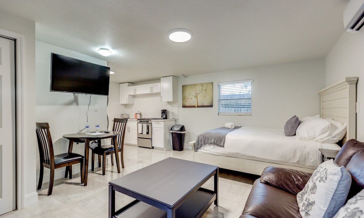Photo of Bedroom in River Oaks
