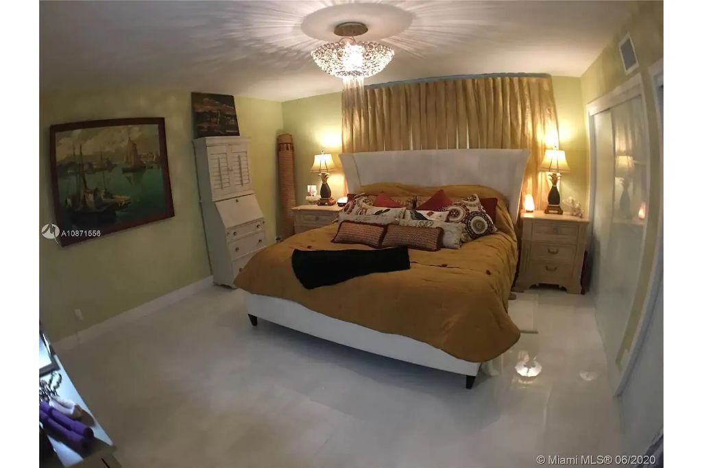 Photo of Bedroom in Tarpon River