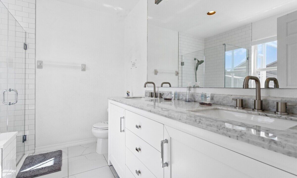 Photo of Bathroom in Lindfields