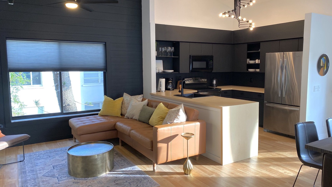 Photo of Livingroom in Englewood
