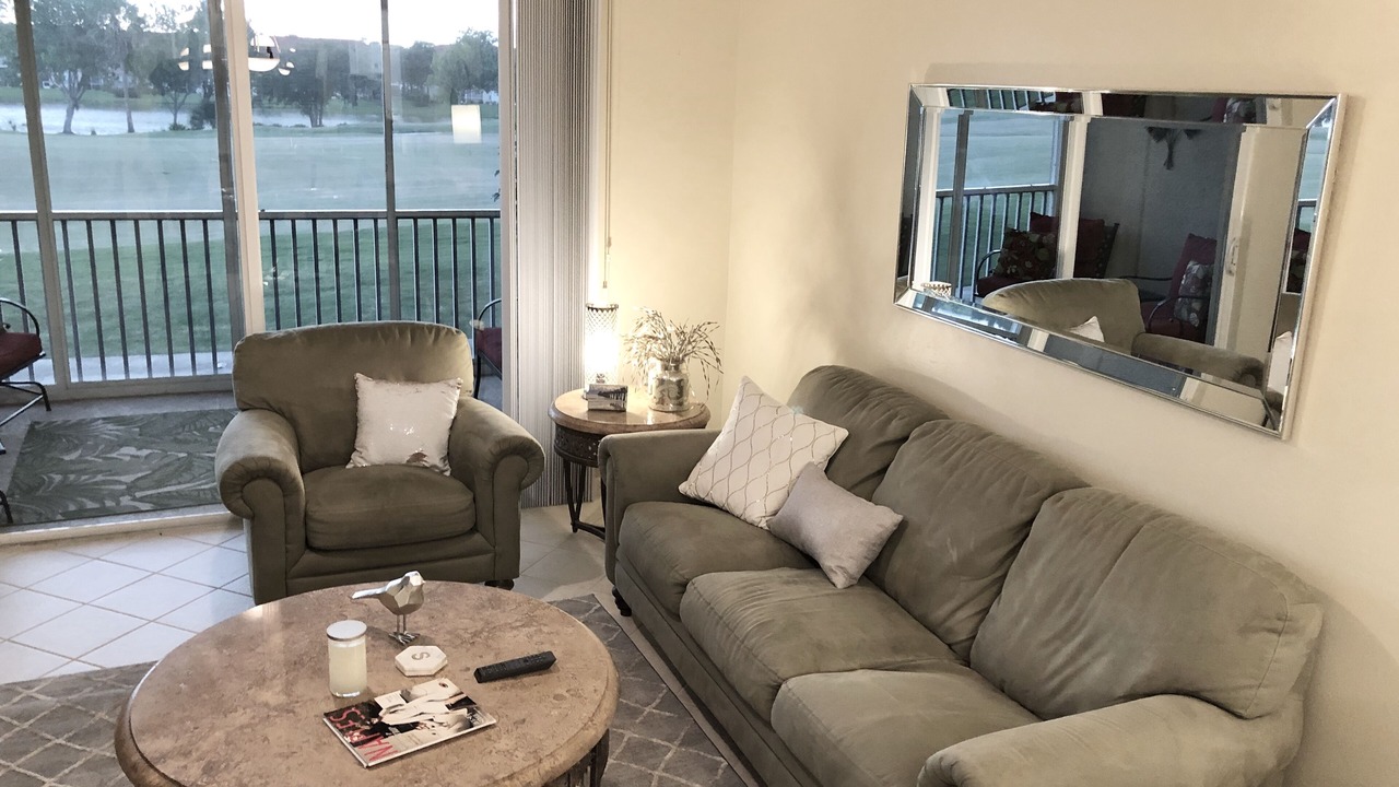 Photo of Livingroom in Naples
