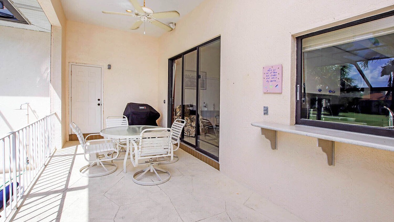 Photo of Patio Balcony in Beachview Country Club Estates