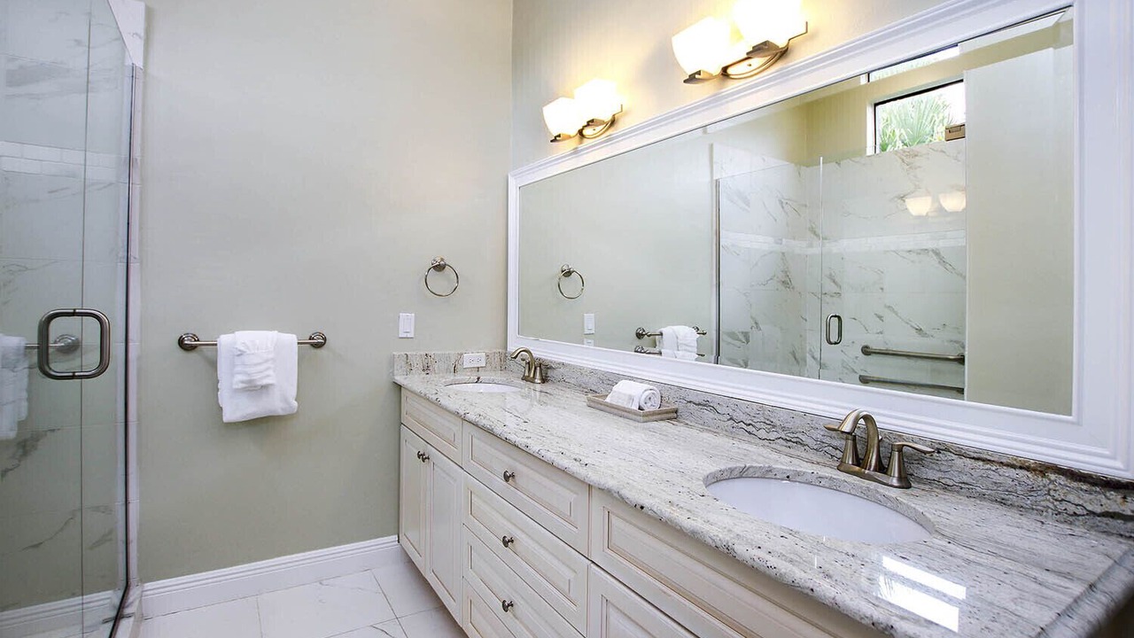 Photo of Bathroom in Beachview Country Club Estates