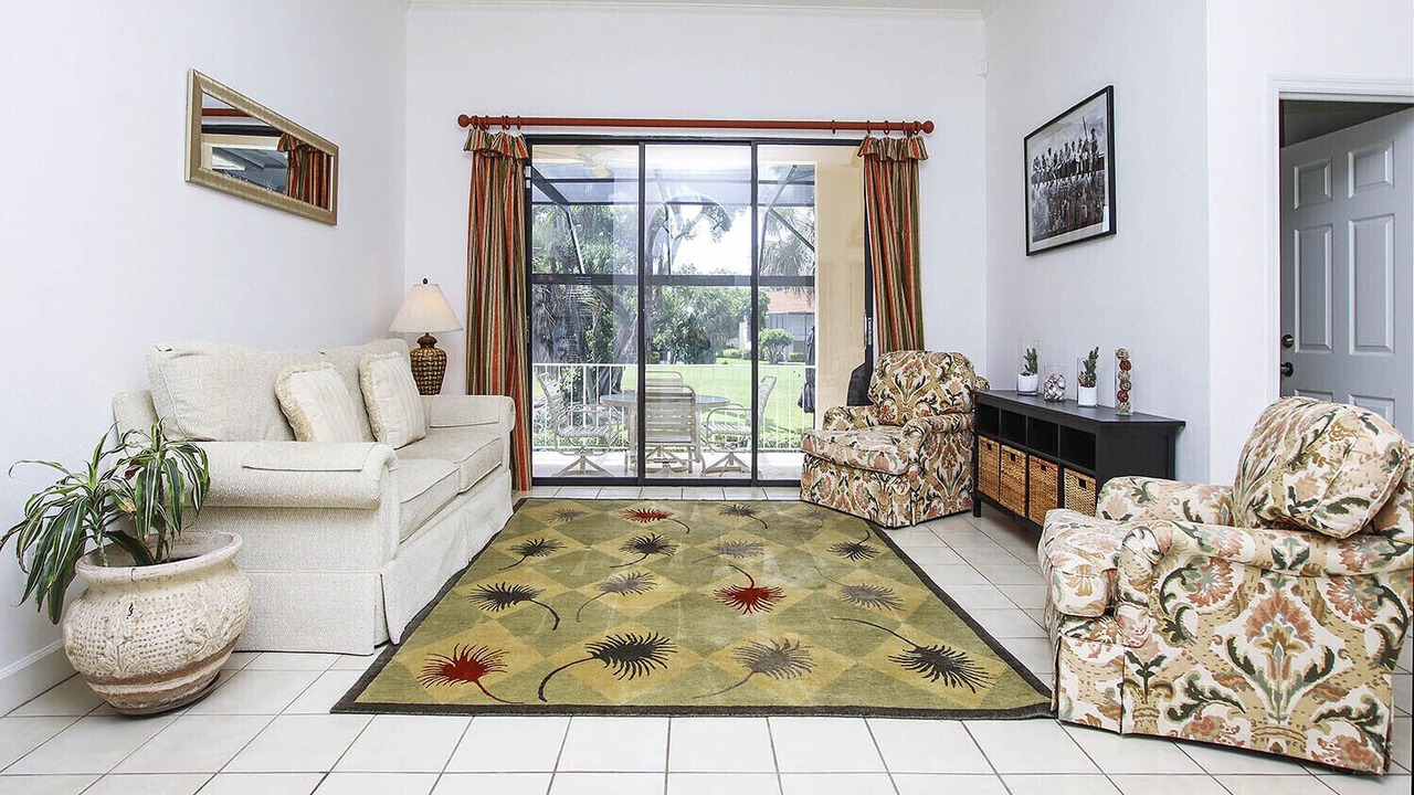Photo of Livingroom in Beachview Country Club Estates