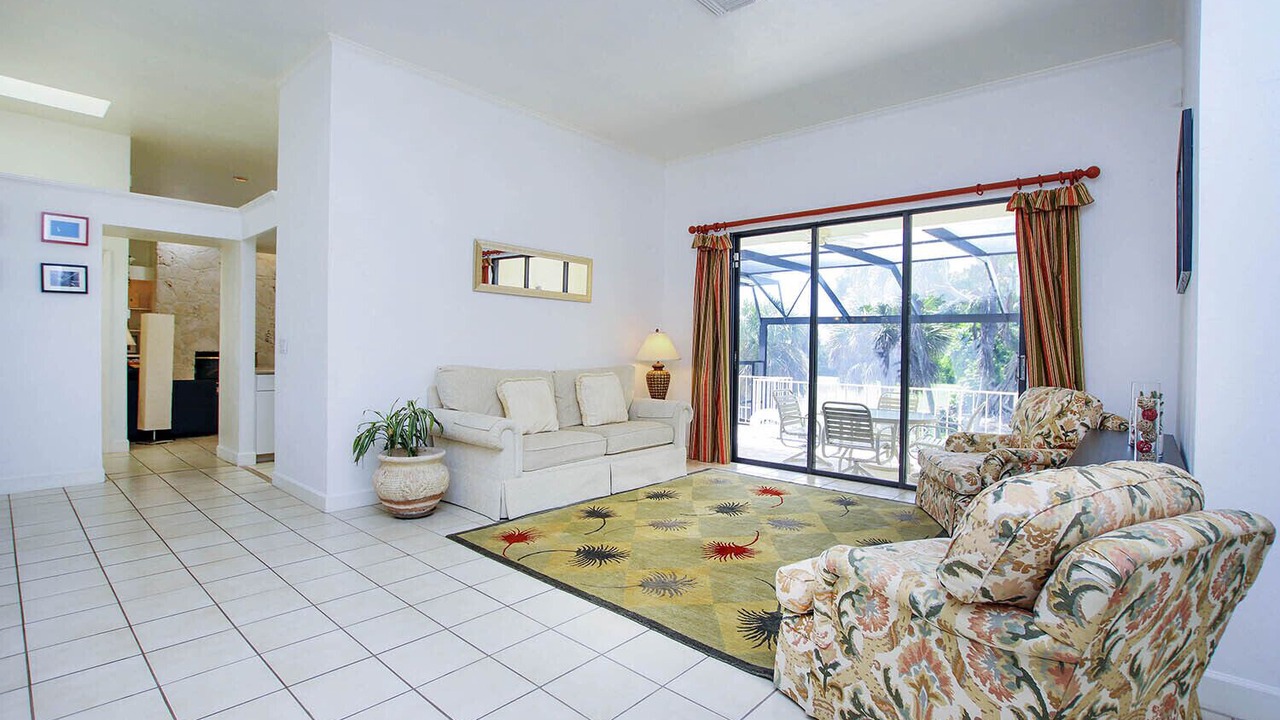 Photo of Livingroom in Beachview Country Club Estates