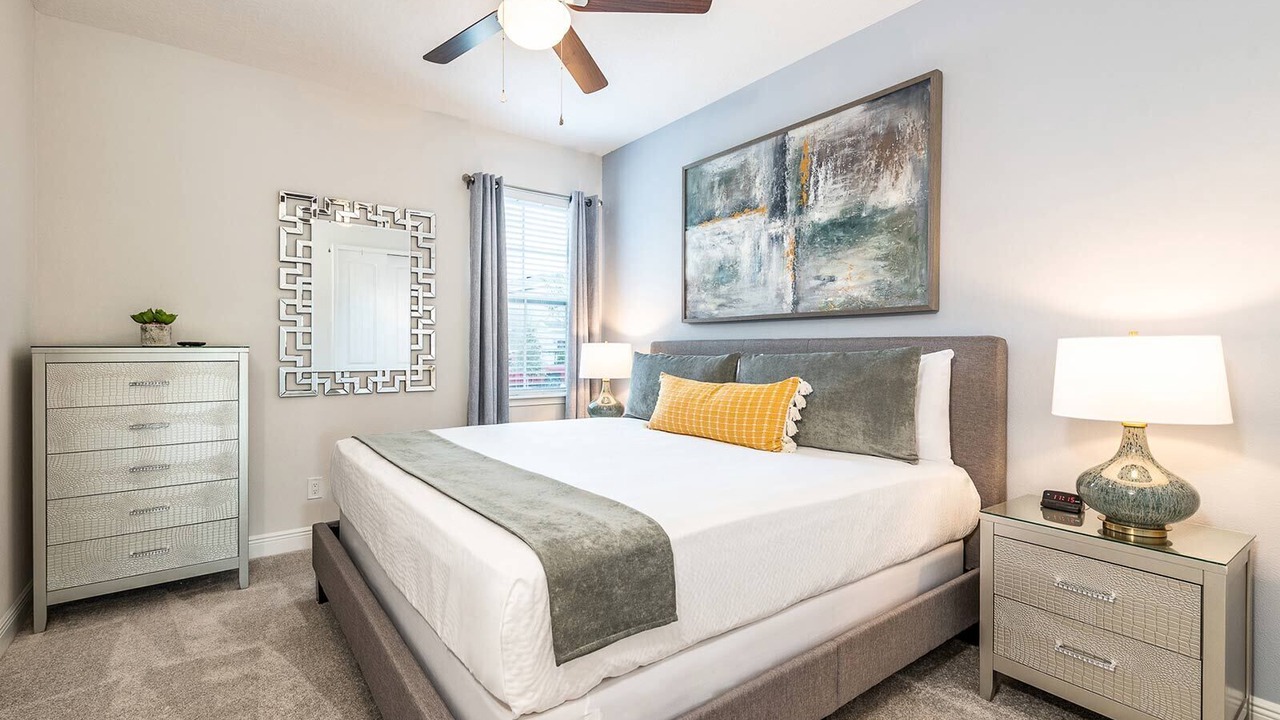 Photo of Bedroom in Bay Lake