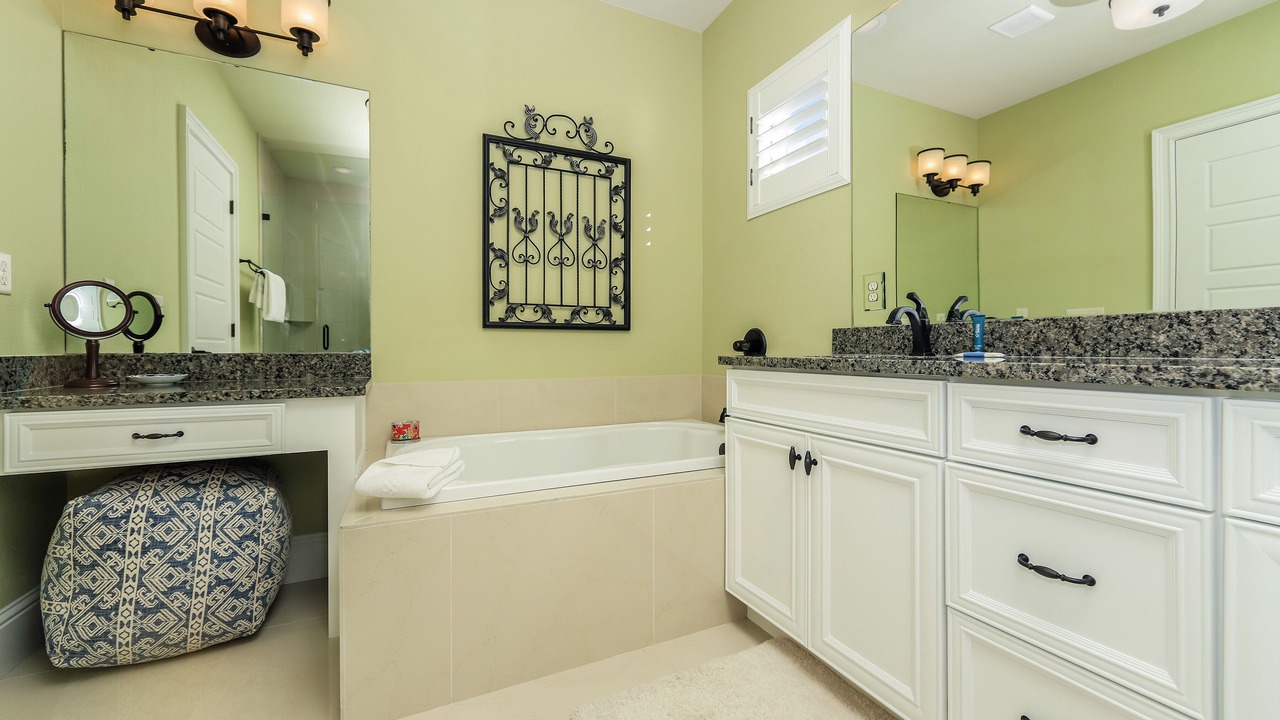 Photo of Bathroom in Villa Lago