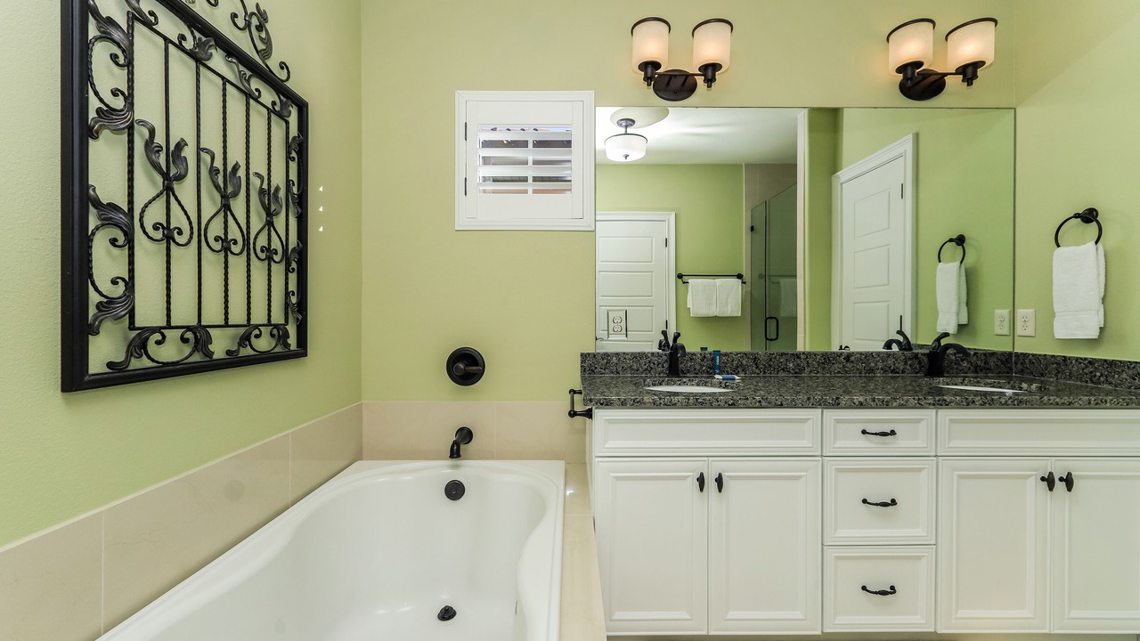 Photo of Bathroom in Villa Lago