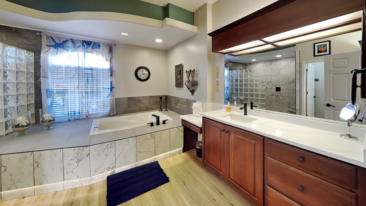 Photo of Bathroom in Painters Walk