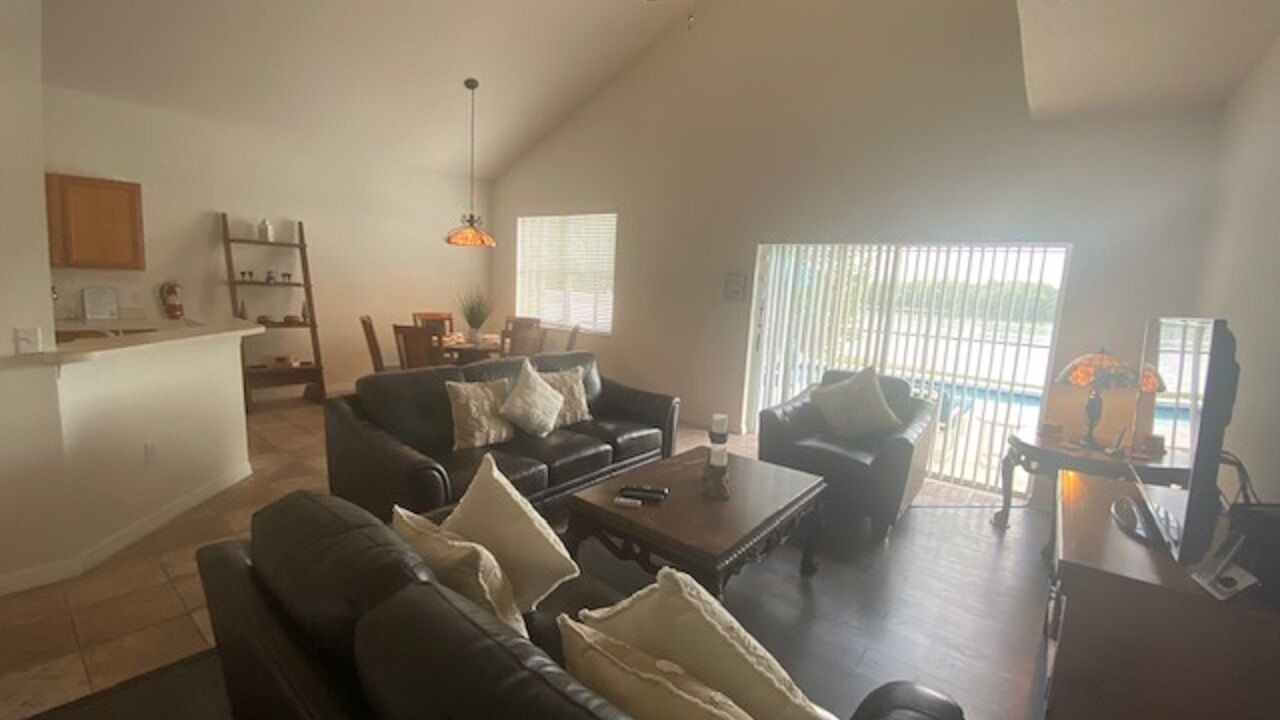 Photo of Livingroom in Thousand Oaks