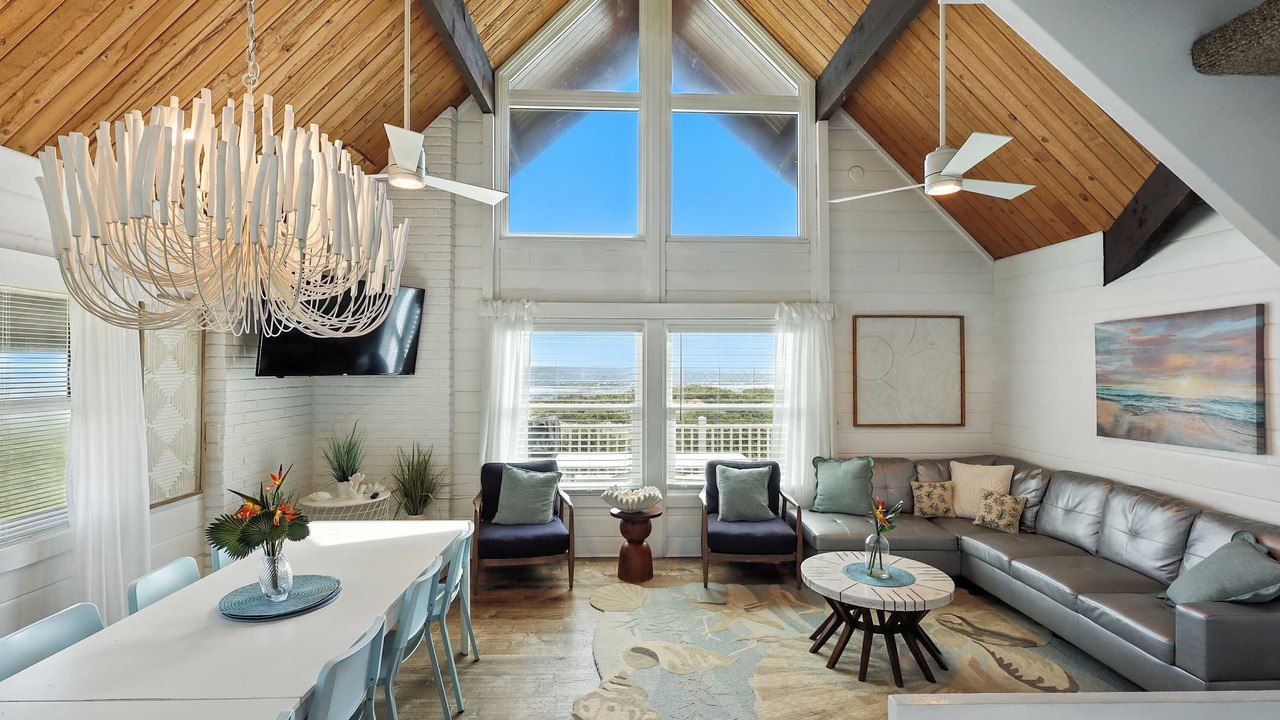 Photo of Livingroom in Marineland Acres