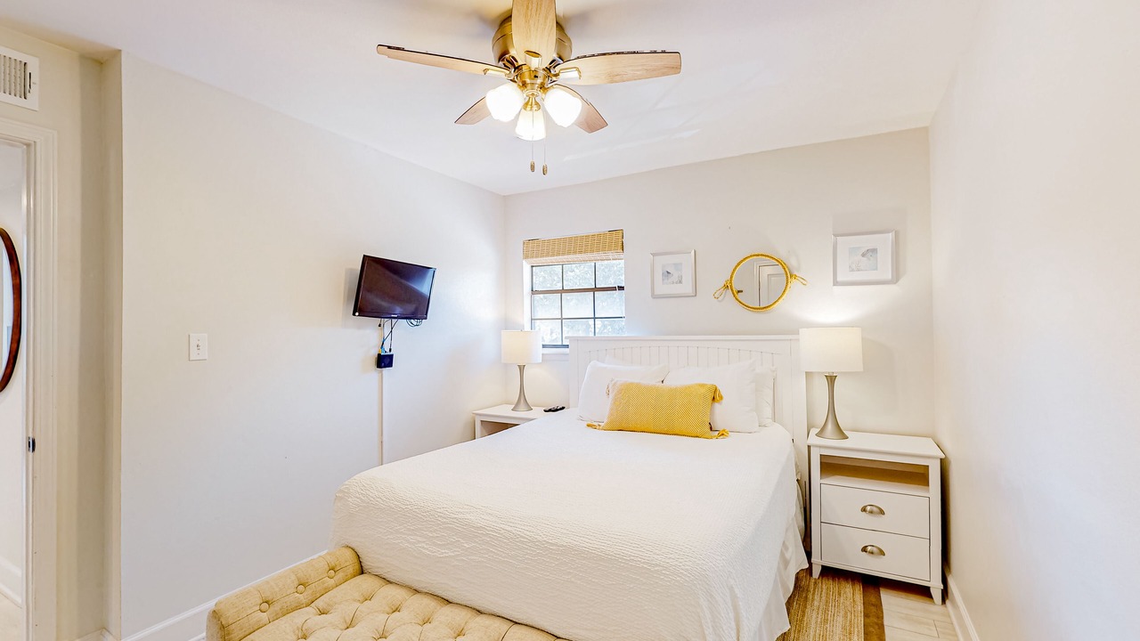 Photo of Bedroom in Miramar Beach