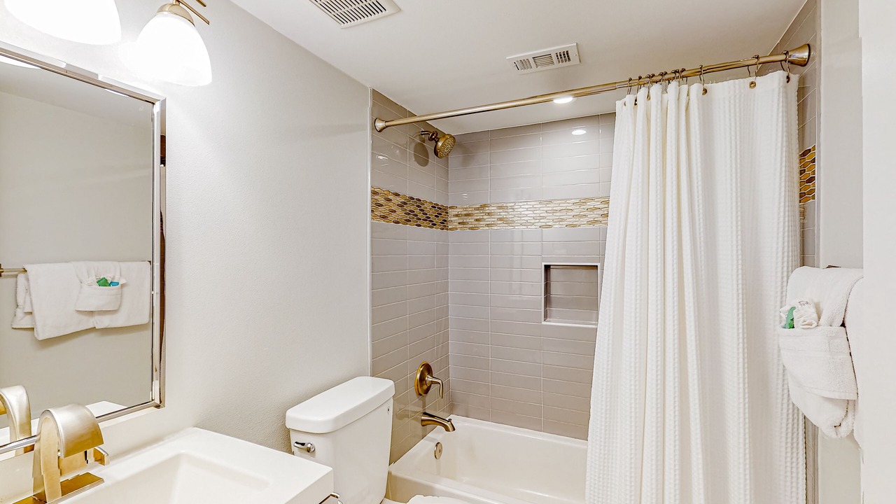 Photo of Bathroom in Miramar Beach