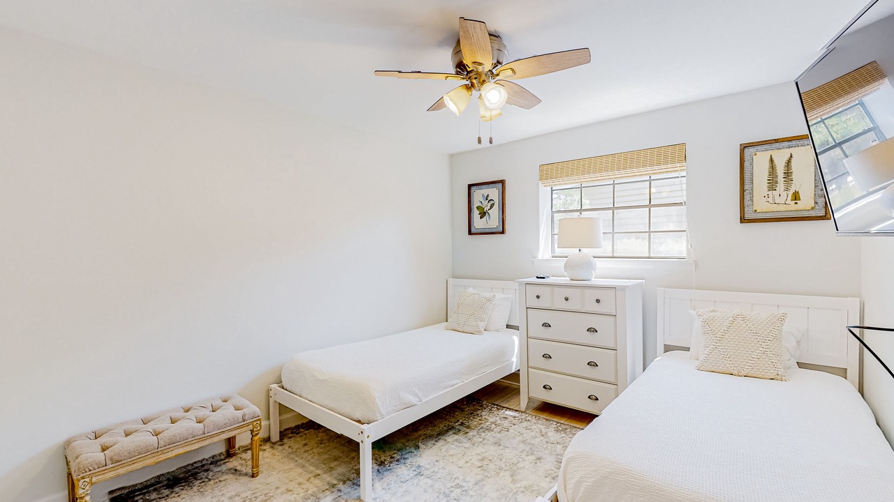 Photo of Bedroom in Miramar Beach