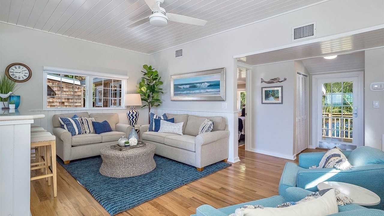 Photo of Livingroom in Captiva
