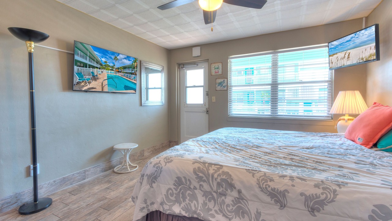 Photo of Bedroom in Treasure Island