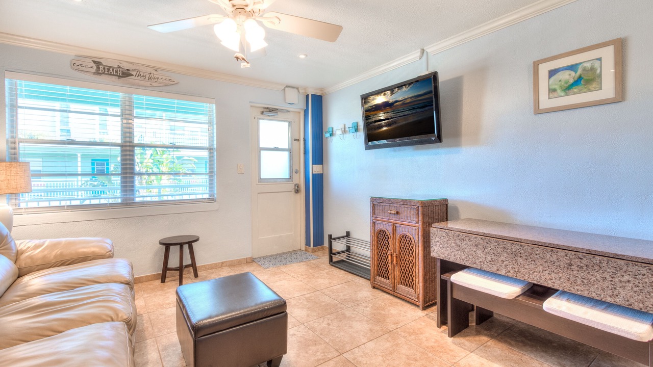 Photo of Livingroom in Treasure Island