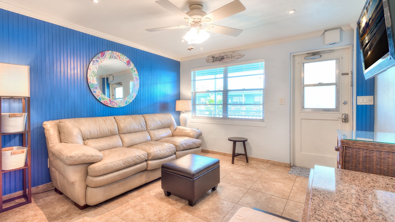 Photo of Livingroom in Treasure Island
