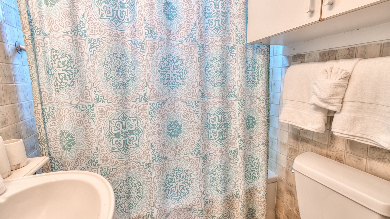 Photo of Bathroom in Treasure Island
