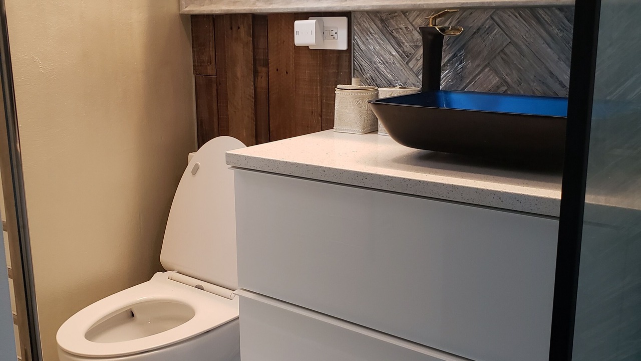 Photo of Bathroom in United Central
