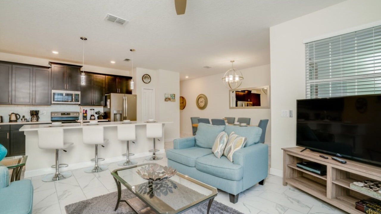 Photo of Livingroom in Davenport