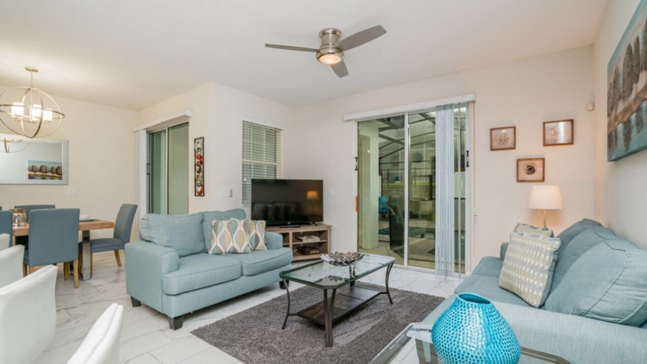 Photo of Livingroom in Davenport
