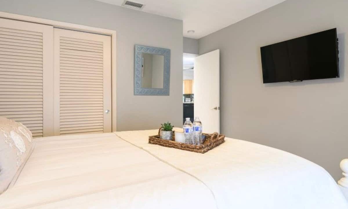 Photo of Bedroom in Cypress Point