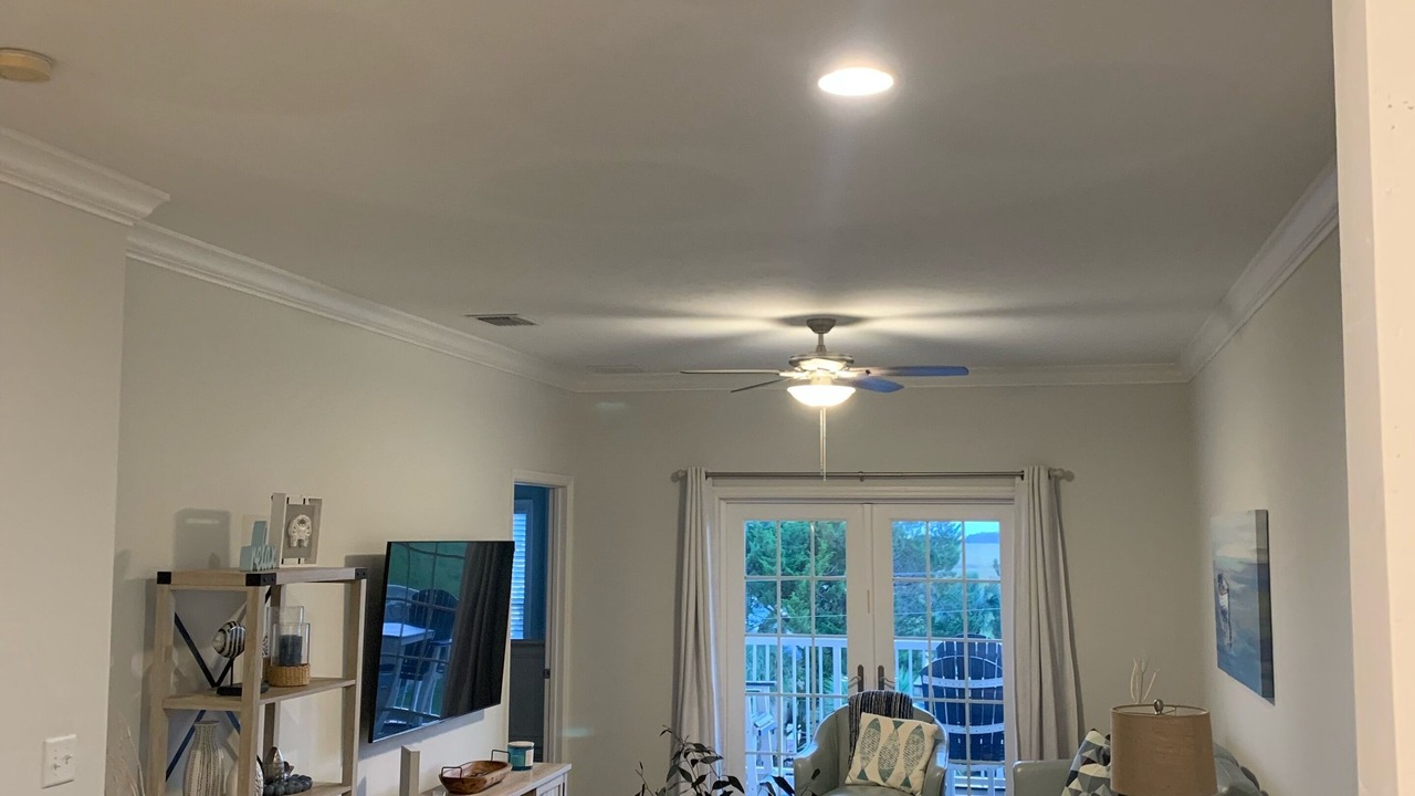 Photo of Livingroom in Suwannee