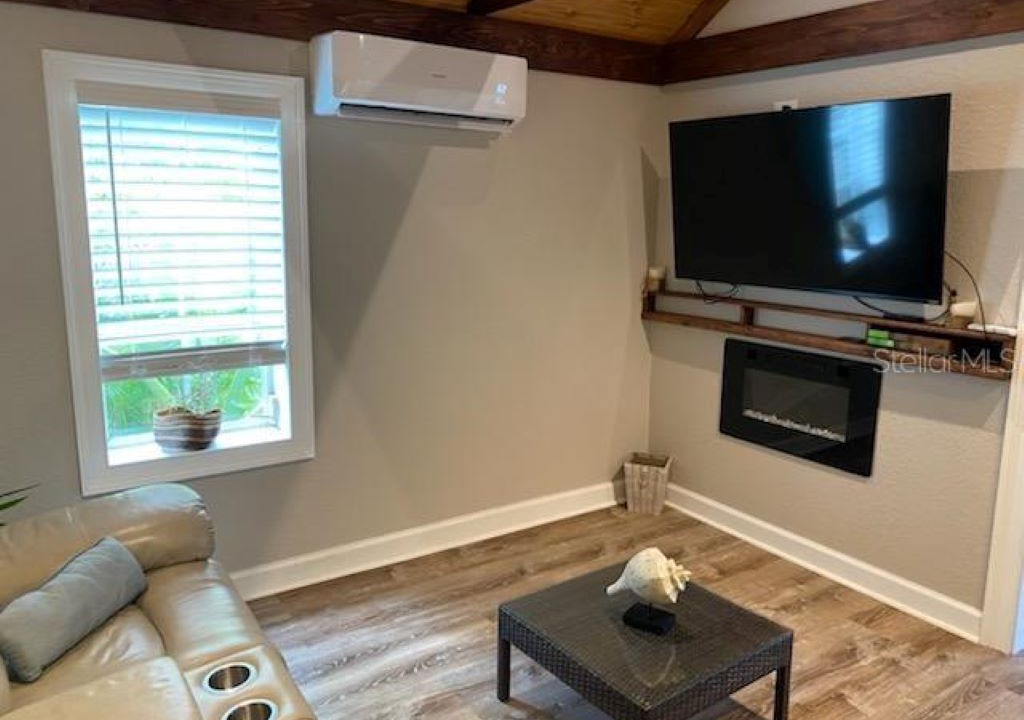 Photo of Livingroom in Longbeach Village