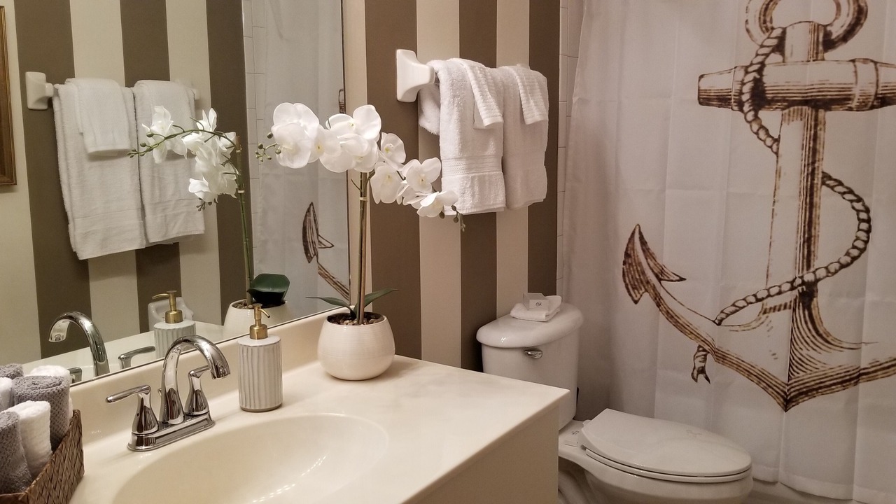 Photo of Bathroom in Vanderbilt Beach