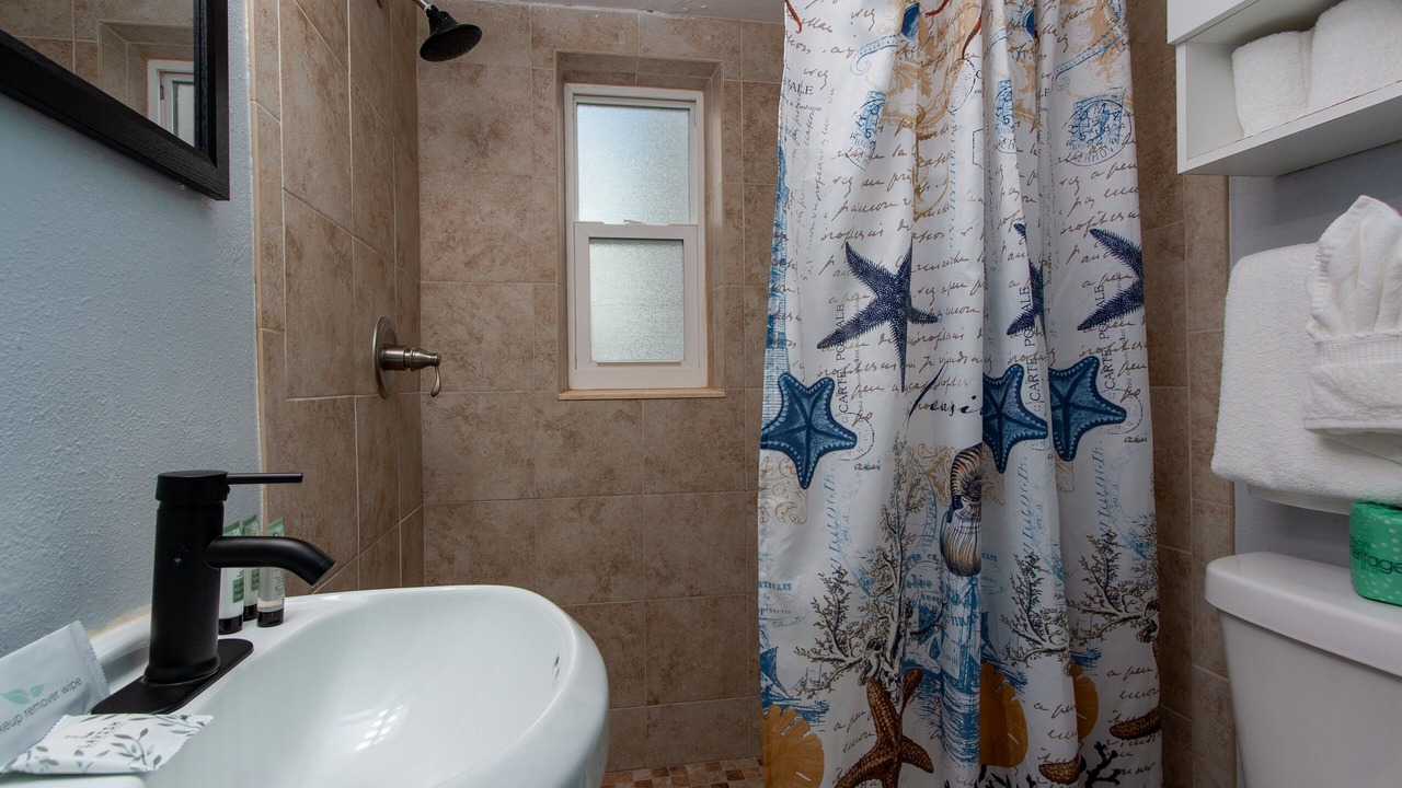 Photo of Bathroom in Treasure Island