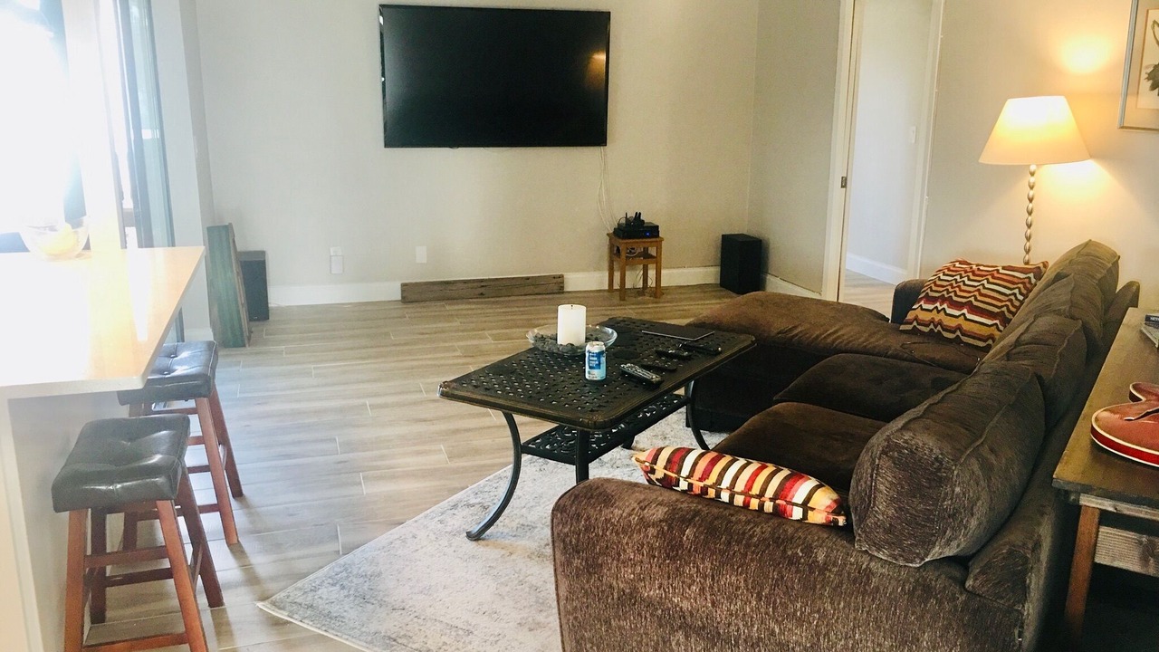 Photo of Livingroom in Apollo Beach