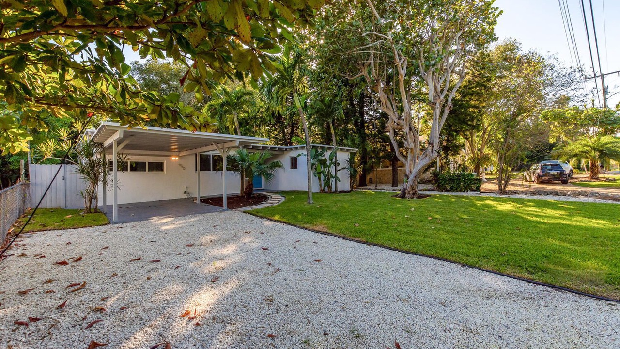 Photo of Outdoor in Northeast Miami