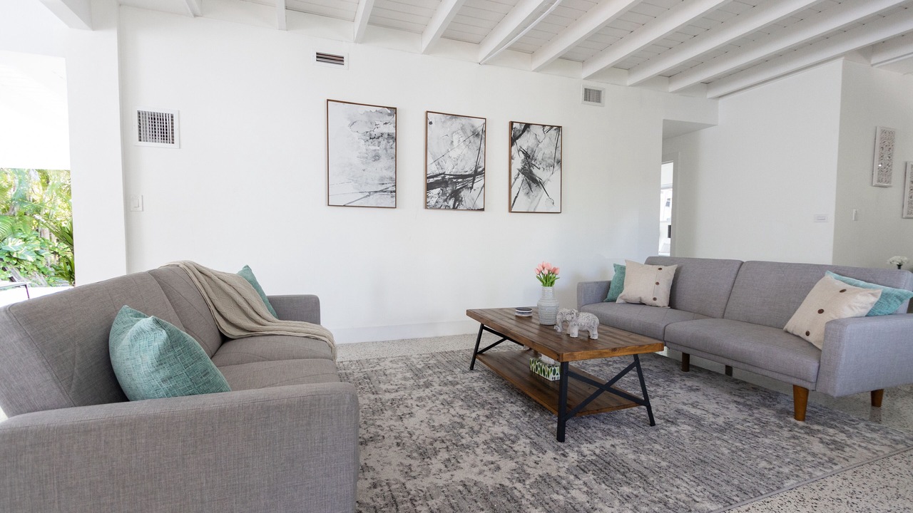 Photo of Livingroom in Northeast Miami