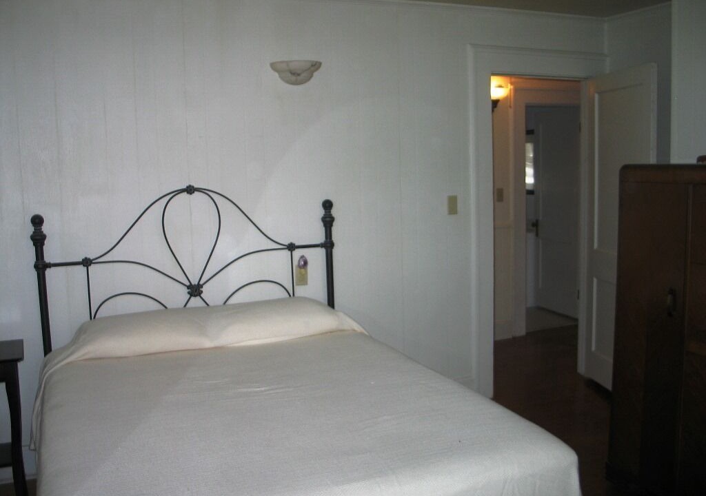 Photo of Bedroom in Apalachicola