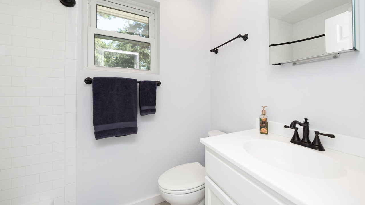 Photo of Bathroom in Apalachicola