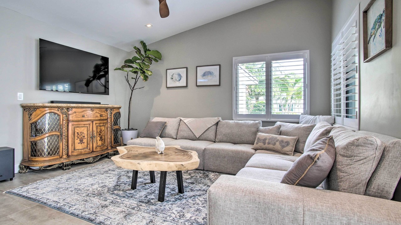 Photo of Bedroom in Santa Barbara Estates