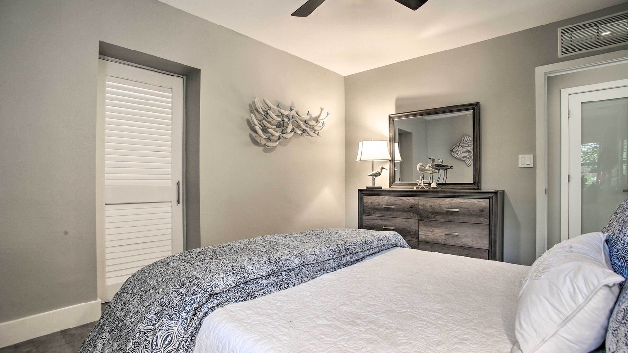 Photo of Bedroom in Santa Barbara Estates