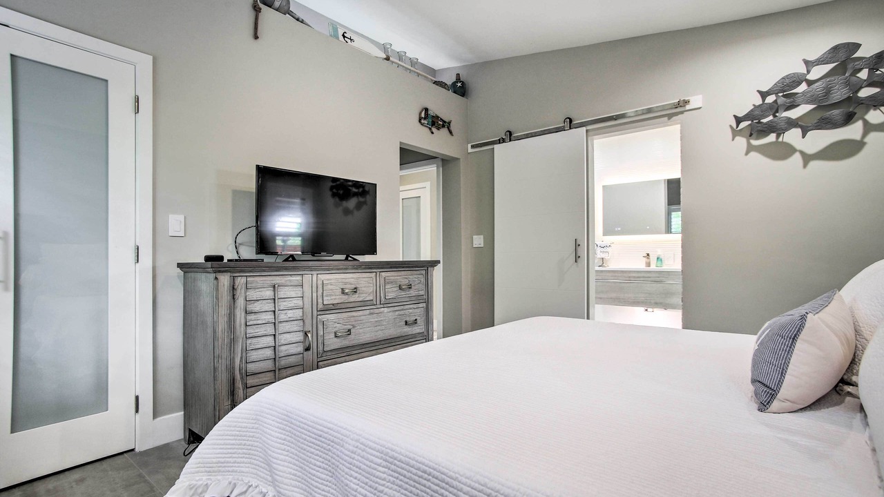 Photo of Bedroom in Santa Barbara Estates