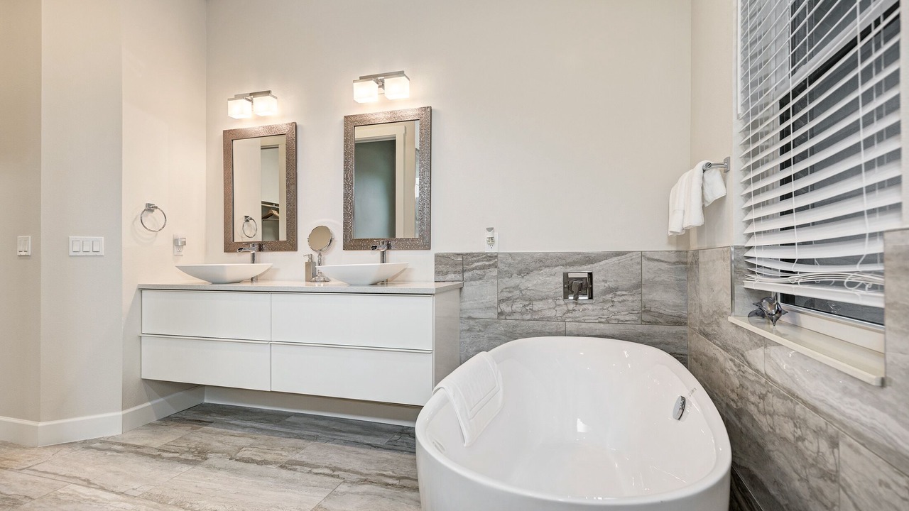 Photo of Bathroom in Gillespie Park