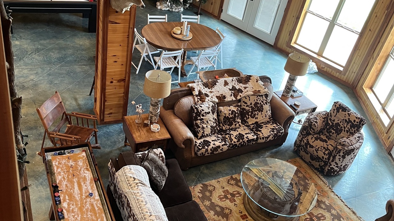 Photo of Livingroom in Midland City