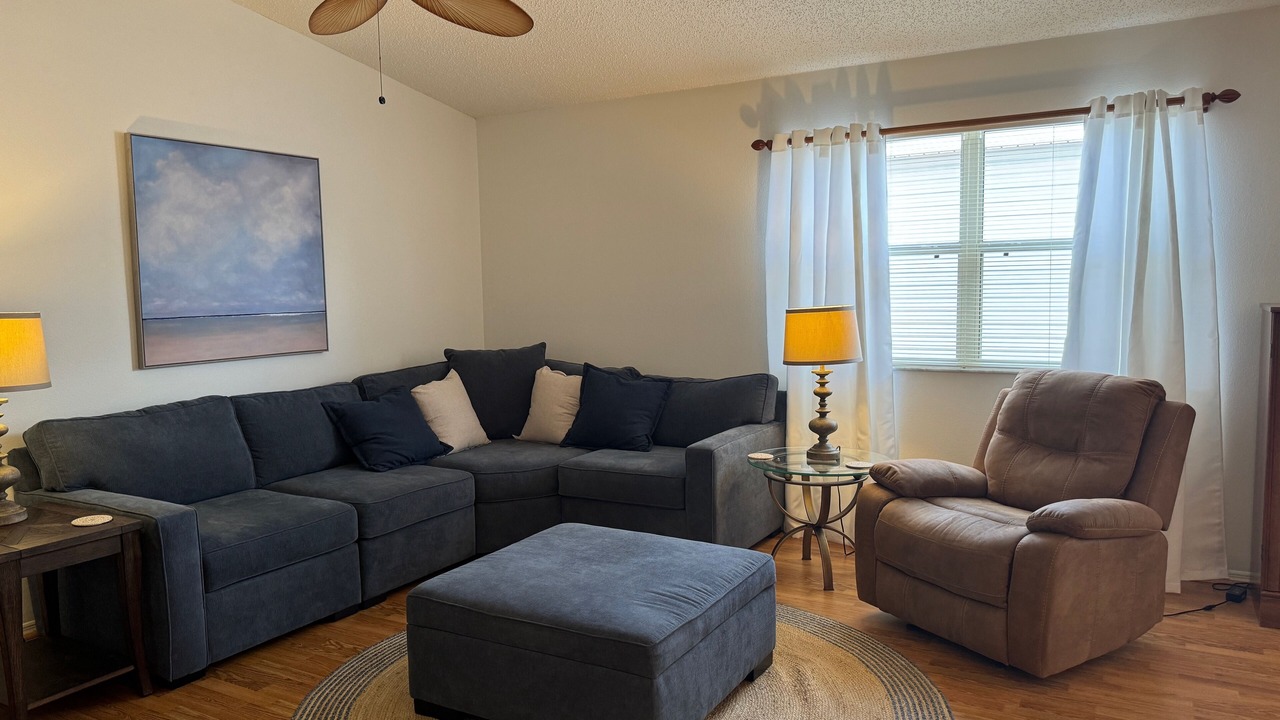 Photo of Livingroom in Duval